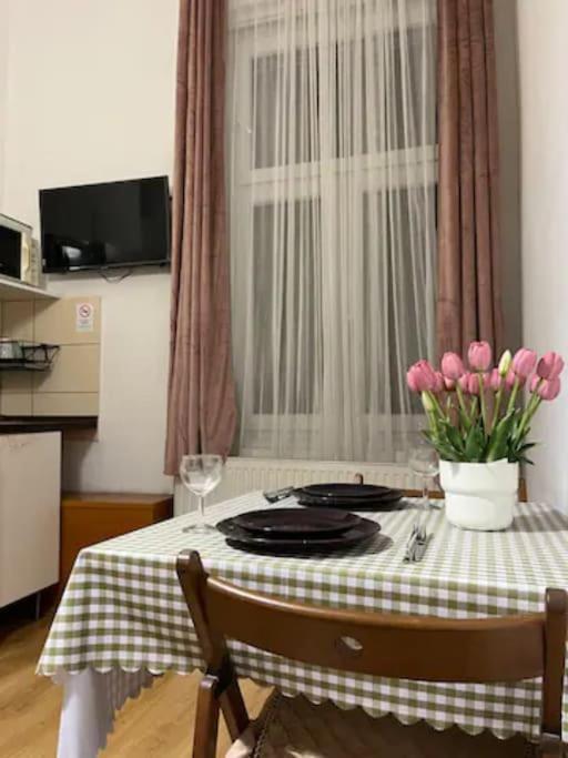 A13 Parliament Sunflower Cozy Apartment Budapeşte Dış mekan fotoğraf